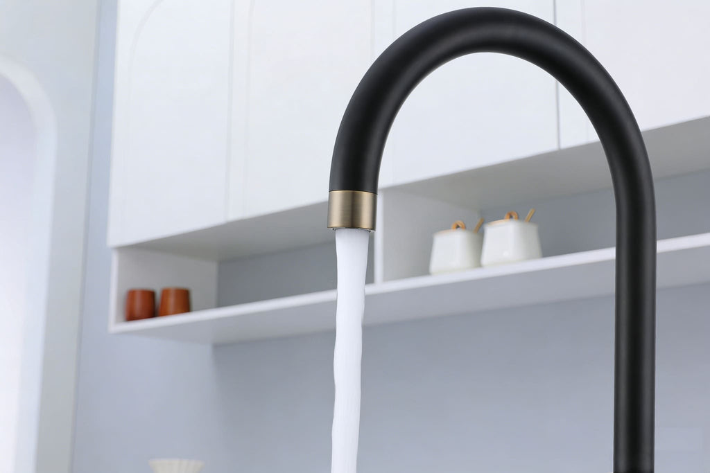 4-in-1 Fohen Fervente Touch - Matt Black with Patinated Brass Accents