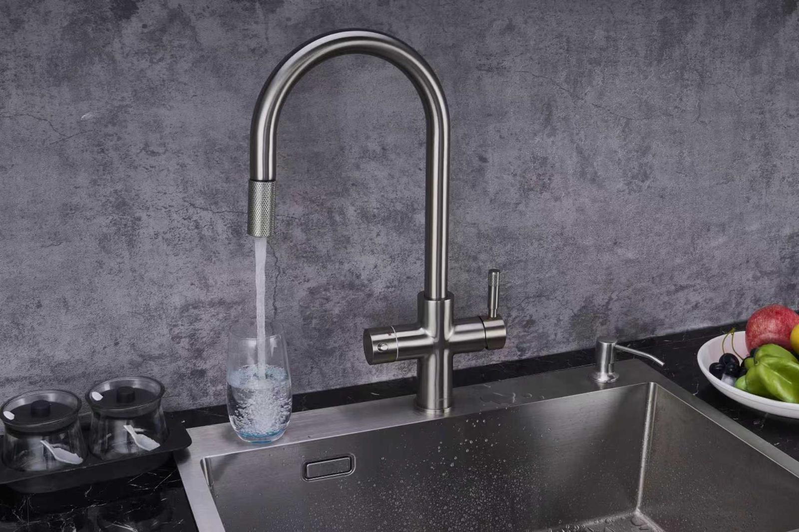 4-in-1 Hanström Flex Pro - Brushed Nickel